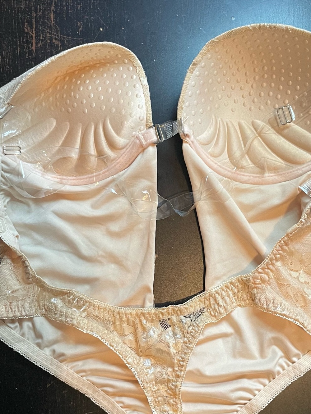 Amazon Strapless Lace Plunge Bodysuit - Cream